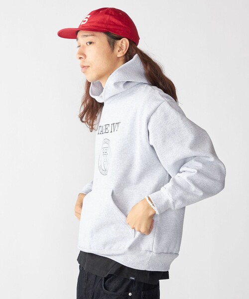 SHIPS（シップス）の「SHIPS×TAKE IVY:『TAKE NVY』カレッジロゴ スウェット フーディ（パーカー・メンズ・ライトグレー/ネイビー・SMALL/MEDIUM/LARGE）」の13枚目の写真