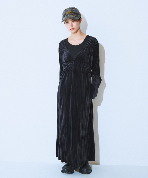 JEANASIS（ジーナシス）の「Vネックベロアワンピース/605906