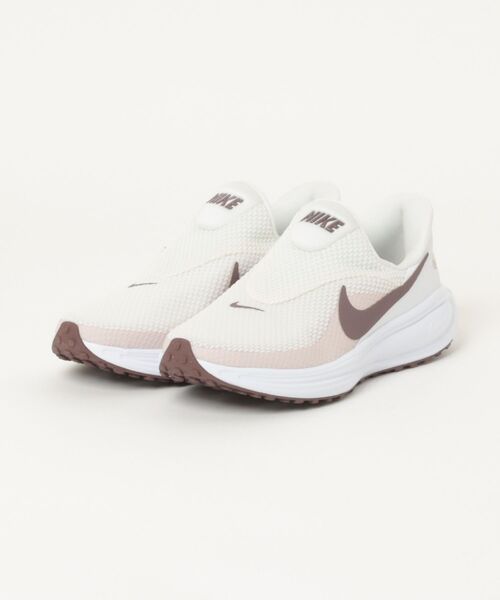 NIKE(ナイキ)の「《NIKE》Revolution 8 EasyOn(スリッポン・レディース・ダークネイビー/ブラック/ホワイト/パープル系/ホワイト系その他/ホワイト×シルバー/ブラック×ブラック/ホワイト系その他2・25.0cm/24.5cm/24.0cm/23.5cm/23.0cm/22.5cm)」の5枚目の写真
