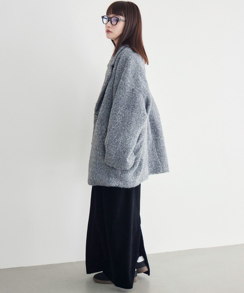 RETRO GIRL(レトロガール)の「【WEB限定】ループボアテーラードコート(チェスターコート・レディース・ブラック/チャコールグレー/ベージュ/ブラウン/アイボリー・FREE)」の22枚目の写真