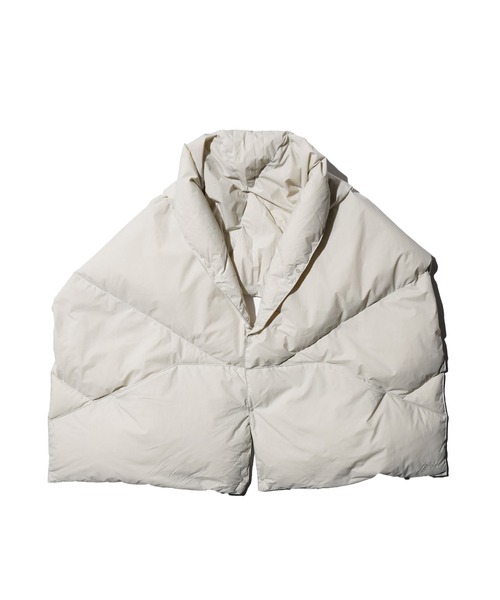 NANGA（ナンガ）の「NANGA / ナンガ DOWN PONCHO MUFFLER ダウンポンチョマフラー（マフラー・レディース・ベージュ/ブラック/アイボリー/カーキ・FREE）」の5枚目の写真