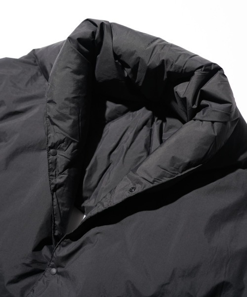 NANGA（ナンガ）の「NANGA / ナンガ DOWN PONCHO MUFFLER ダウンポンチョマフラー（マフラー・レディース・ベージュ/ブラック/アイボリー/カーキ・FREE）」の11枚目の写真