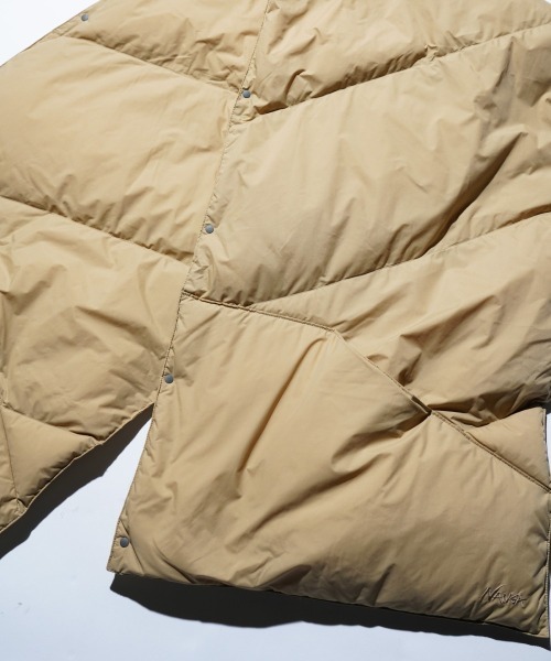 NANGA（ナンガ）の「NANGA / ナンガ DOWN PONCHO MUFFLER ダウンポンチョマフラー（マフラー・レディース・ベージュ/ブラック/アイボリー/カーキ・FREE）」の21枚目の写真