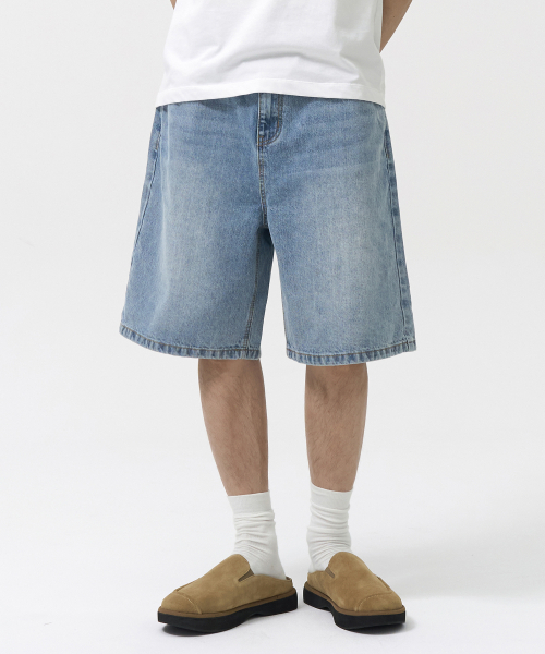TOFFEE(トフィー)の「ウォッシュドハーフデニムパンツ(ライトブルー)(その他パンツ・メンズ・その他・SMALL/MEDIUM/LARGE/X-LARGE)」の1枚目の写真
