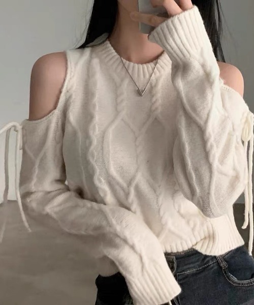 ampm(エーエムピーエム)の「ショルダーカットケーブルニットプルオーバー(ニット/セーター・レディース・レッド/ホワイト/ブラック・FREE)」の18枚目の写真