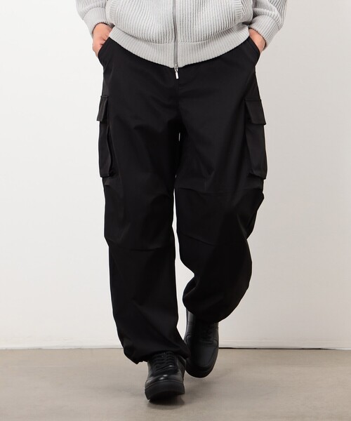 COMME CA ISM(コムサイズム)の「ポリエステルツイル ワイドシルエット カーゴパンツ(カーゴパンツ・メンズ・ブラック/カーキ・LARGE/MEDIUM)」の2枚目の写真