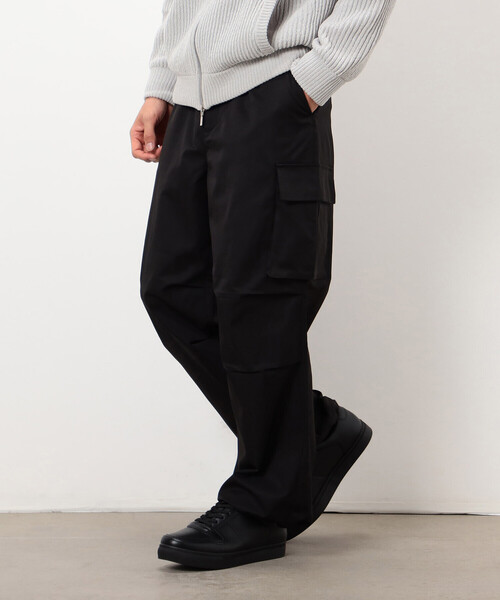 COMME CA ISM(コムサイズム)の「ポリエステルツイル ワイドシルエット カーゴパンツ(カーゴパンツ・メンズ・ブラック/カーキ・LARGE/MEDIUM)」の21枚目の写真