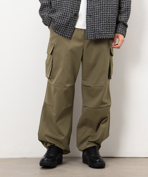 COMME CA ISM(コムサイズム)の「ポリエステルツイル ワイドシルエット カーゴパンツ(カーゴパンツ・メンズ・ブラック/カーキ・LARGE/MEDIUM)」の18枚目の写真