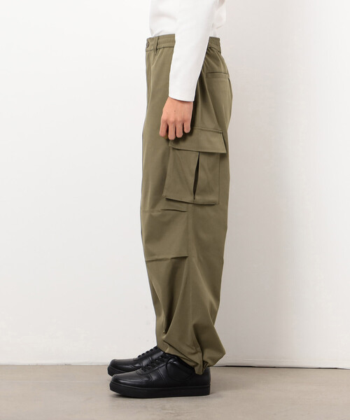 COMME CA ISM(コムサイズム)の「ポリエステルツイル ワイドシルエット カーゴパンツ(カーゴパンツ・メンズ・ブラック/カーキ・LARGE/MEDIUM)」の14枚目の写真