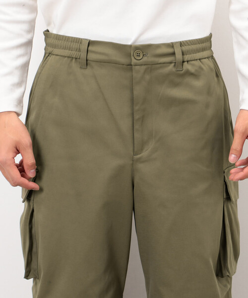 COMME CA ISM(コムサイズム)の「ポリエステルツイル ワイドシルエット カーゴパンツ(カーゴパンツ・メンズ・ブラック/カーキ・LARGE/MEDIUM)」の12枚目の写真