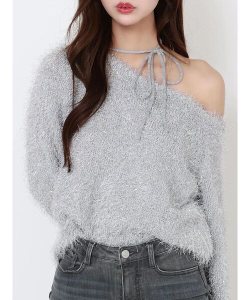 EATME（イートミー）の「ワンショルダーシャギーニットTOP（ニット/セーター・レディース・グレー/アイボリー/ピンク・FREE）」の2枚目の写真