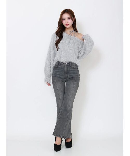 EATME（イートミー）の「ワンショルダーシャギーニットTOP（ニット/セーター・レディース・グレー/アイボリー/ピンク・FREE）」の22枚目の写真