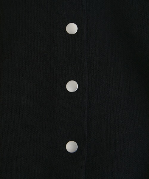 SALON adam et rope'（サロン アダム エ ロペ）の「【WEB・一部店舗限定】ブルジョンボタンクルーネックカーディガン（カーディガン/ボレロ・レディース・ブラック/グレー/ピンク・FREE）」の19枚目の写真