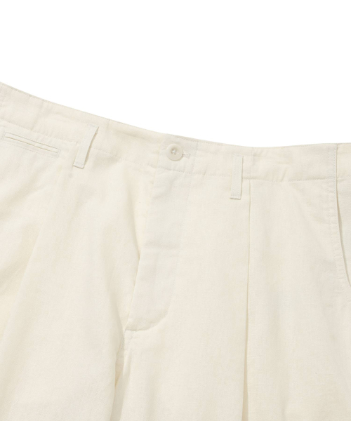 COVERNAT（カバーナット）の「ワイドバermudaショーツクリーム（その他パンツ・レディース・その他・LARGE/MEDIUM/SMALL/X-LARGE）」の3枚目の写真