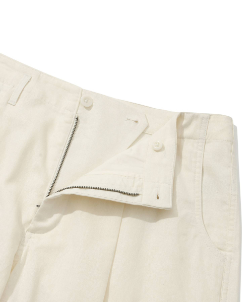 COVERNAT（カバーナット）の「ワイドバermudaショーツクリーム（その他パンツ・レディース・その他・LARGE/MEDIUM/SMALL/X-LARGE）」の4枚目の写真