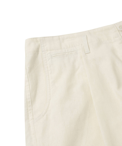 COVERNAT（カバーナット）の「ワイドバermudaショーツクリーム（その他パンツ・レディース・その他・LARGE/MEDIUM/SMALL/X-LARGE）」の6枚目の写真