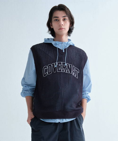 COVERNAT（カバーナット）の「アーチロゴマッシュニットベストダークネイビー（ベスト・レディース・その他・SMALL/MEDIUM/LARGE/X-LARGE）」の4枚目の写真