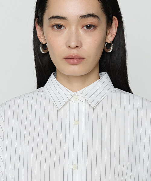COMME CA(コムサ)の「〔 TALLサイズ 〕 ストライプタイプライター/バルキーオックスフォード クロップドシャツ(シャツ/ブラウス・レディース・ホワイト/ネイビー/ブルー・15号)」の9枚目の写真