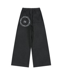 MUCENT（ムセント）の「Signature round back logo denim banding pants for men and women (2 colors)（デニムパンツ・メンズ）」