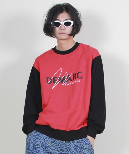 DEMARC(ドゥマーク)の「カラー配色ロゴグラフィックスウェットレッド(スウェット・メンズ・その他・LARGE)」の1枚目の写真