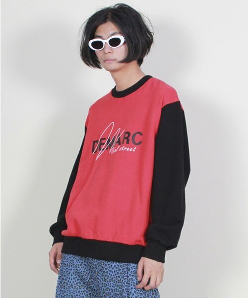 DEMARC(ドゥマーク)の「カラー配色ロゴグラフィックスウェットレッド(スウェット・メンズ・その他・LARGE)」の3枚目の写真
