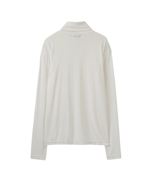 AREUBAN（アルバン）の「ドレープタートルネックフィンガーホールロングスリーブ_サンドホワイト（Tシャツ/カットソー・メンズ・ホワイト・2/3）」の2枚目の写真