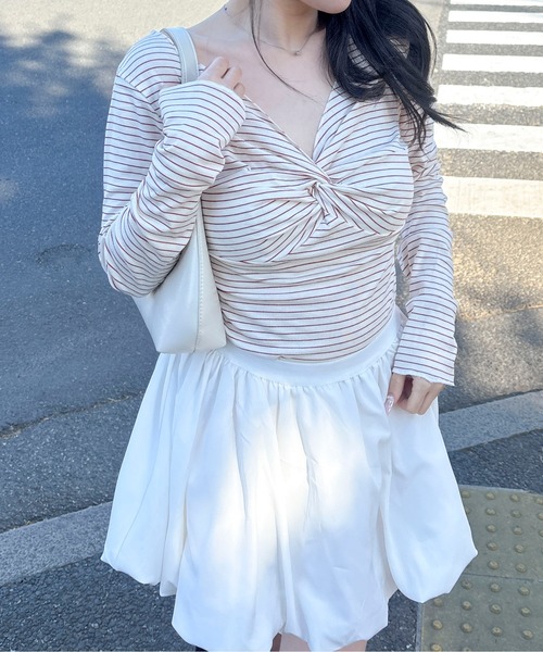 Mejoul(メジュール)の「ツイストVネックボーダーロンT(Tシャツ/カットソー・レディース・レッド系その他/ブルー系その他・M/L)」の6枚目の写真