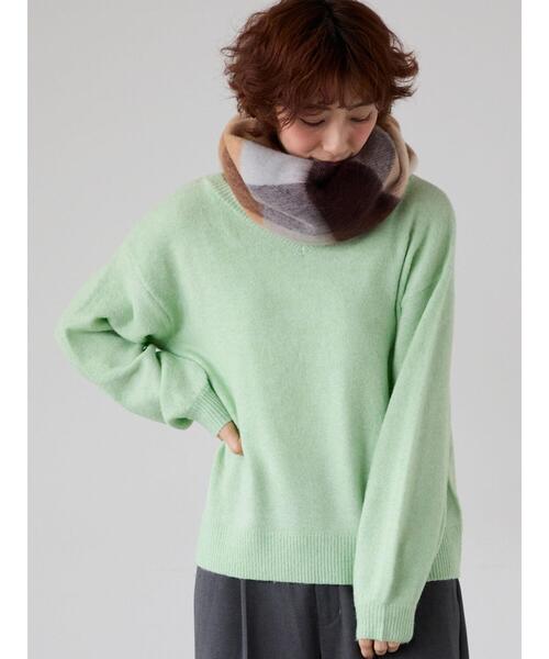 Lugnoncure（ルノンキュール）の「もちもちメランジVネックニット（ニット/セーター・レディース・グレー/チャコールグレー/ブルー/グリーン/ベージュ・F）」の4枚目の写真