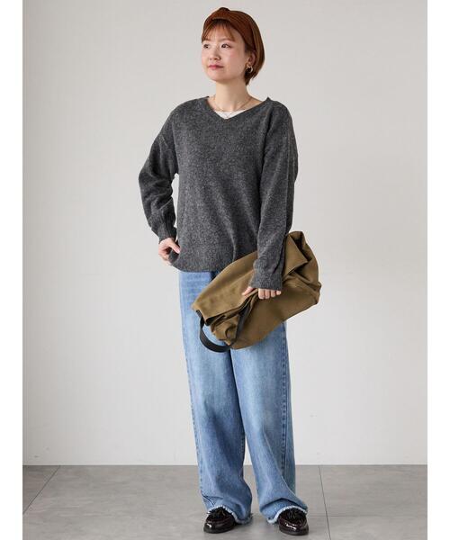 Lugnoncure（ルノンキュール）の「もちもちメランジVネックニット（ニット/セーター・レディース・グレー/チャコールグレー/ブルー/グリーン/ベージュ・F）」の6枚目の写真