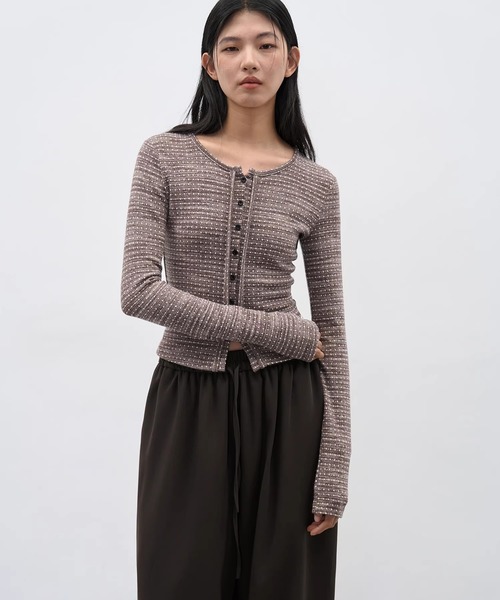 EIGHTHMONTH(エイスマンス)の「フロントボタントップス EM25a164【EIGHTHMONTH】(Tシャツ/カットソー・レディース・グレー/ブラウン・S/M)」の3枚目の写真