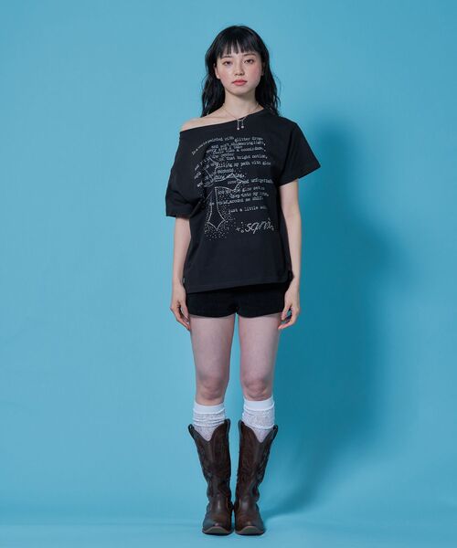 SEQUENZ（シークエンズ）の「※WEB限定 / ワンショルダー / レディースクロス半袖Tシャツ / sqnzone-shoulder cross tee（Tシャツ/カットソー・レディース・ホワイト/その他1/グリーン系その他3/ブラック・MEDIUM/SMALL）」の8枚目の写真