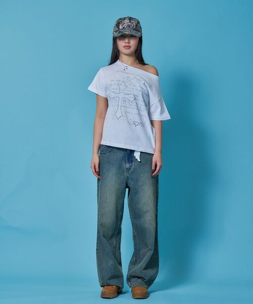 SEQUENZ（シークエンズ）の「※WEB限定 / ワンショルダー / レディースクロス半袖Tシャツ / sqnzone-shoulder cross tee（Tシャツ/カットソー・レディース・ホワイト/その他1/グリーン系その他3/ブラック・MEDIUM/SMALL）」の11枚目の写真