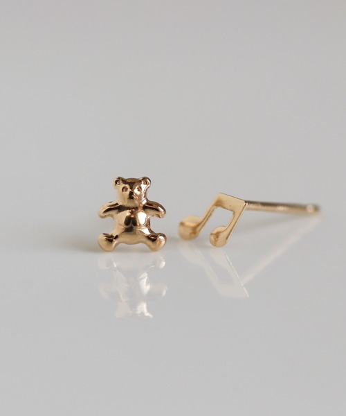 cui-cui（キュイキュイ）の「ゴールド ベア / ノート ピアス | K10YG 〈Web限定〉（ピアス（両耳用）・レディース・イエローゴールド・FREE）」の2枚目の写真