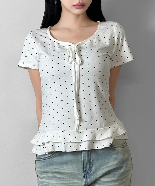 FOLLOWIN（フォロウィン）の「【半袖バージョン追加/3COLOR】ドットリボンフリルカットトップス（Tシャツ/カットソー・レディース・ホワイト/グレー/ブラック/ホワイト系その他/ブラック系その他/グレー系その他・FREE）」の3枚目の写真