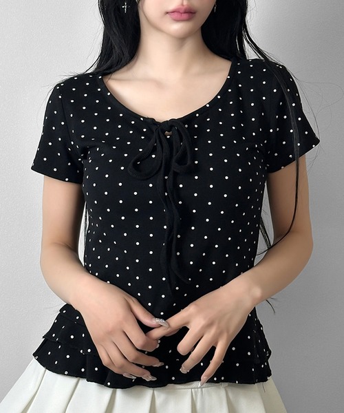 FOLLOWIN（フォロウィン）の「【半袖バージョン追加/3COLOR】ドットリボンフリルカットトップス（Tシャツ/カットソー・レディース・ホワイト/グレー/ブラック/ホワイト系その他/ブラック系その他/グレー系その他・FREE）」の4枚目の写真