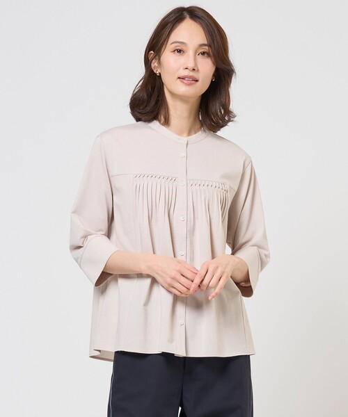 J.PRESS(ジェイプレス)の「キャタピラシャツジャージー バンドカラー カットソー(Tシャツ/カットソー・レディース・スカイブルー系/ベージュ系/ホワイト系・LARGE/MEDIUM)」の2枚目の写真