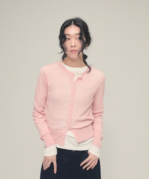 eL(エル)の「【eL】12G Jacquard Sheer Cardigan/650151(カーディガン/ボレロ・レディース・ピンク/ネイビー/アイボリー・FREE)」の1枚目の写真