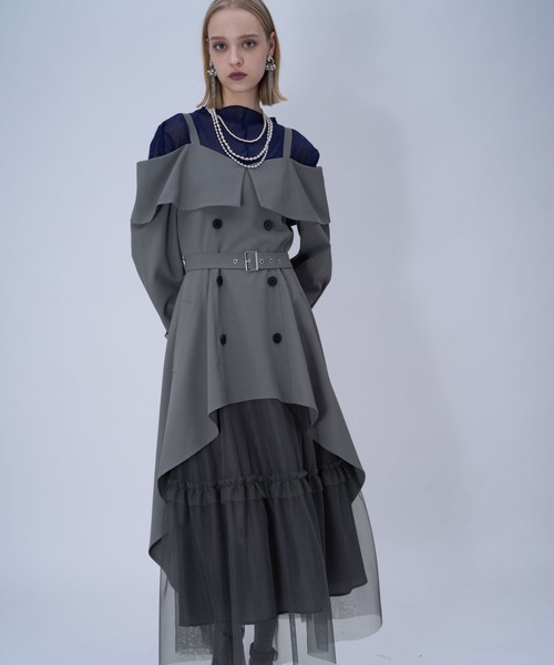 HARE（ハレ）の「オフショルトレンチワンピース(HARE)（ワンピース・レディース・グレー/ブラック/ベージュ・FREE）」の15枚目の写真