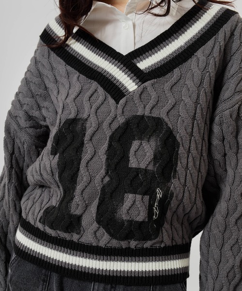 atmos pink(アトモスピンク)の「atmos pink Numbering Cable Knit Top / アトモスピンク ナンバリング ケーブル ニット トップ(ニット/セーター・レディース・グレー/オフホワイト・FREE)」の13枚目の写真