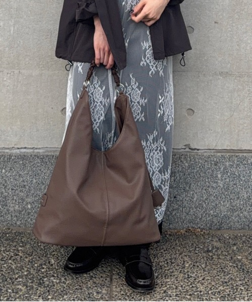 DRAW(ドロー)の「DRAW(ドロー) / トライアングル トートバッグ Woven handle Hobo Bag(トートバッグ・レディース・ベージュ/ブラック/ダークブラウン・FREE)」の3枚目の写真