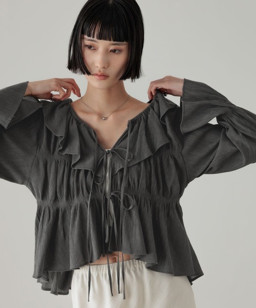 LOWRYS FARM（ローリーズファーム）の「ヨウリュウシャーリングフリルブラウス　638495（シャツ/ブラウス・レディース・イエロー/アイボリー/ブルー/グレー・FREE）」の20枚目の写真