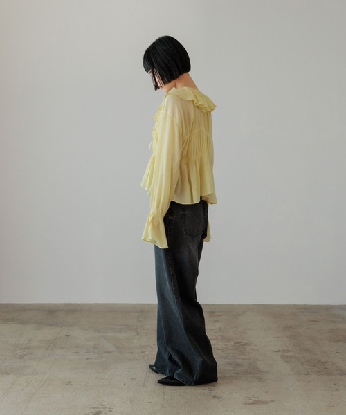 LOWRYS FARM（ローリーズファーム）の「ヨウリュウシャーリングフリルブラウス　638495（シャツ/ブラウス・レディース・イエロー/アイボリー/ブルー/グレー・FREE）」の14枚目の写真