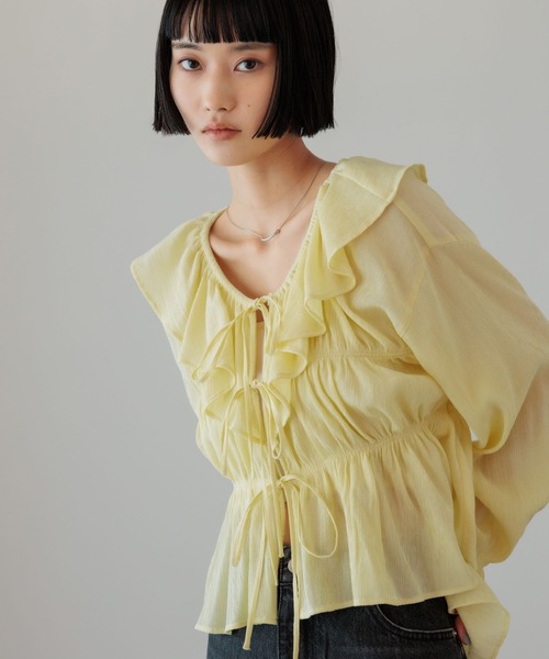 LOWRYS FARM（ローリーズファーム）の「ヨウリュウシャーリングフリルブラウス　638495（シャツ/ブラウス・レディース・イエロー/アイボリー/ブルー/グレー・FREE）」の16枚目の写真