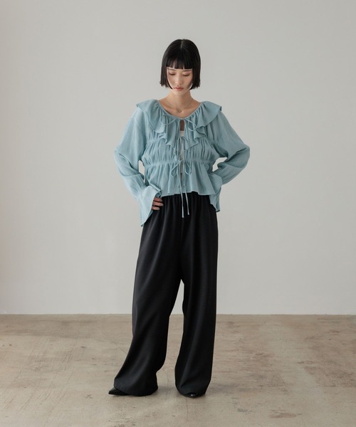 LOWRYS FARM（ローリーズファーム）の「ヨウリュウシャーリングフリルブラウス　638495（シャツ/ブラウス・レディース・イエロー/アイボリー/ブルー/グレー・FREE）」の17枚目の写真