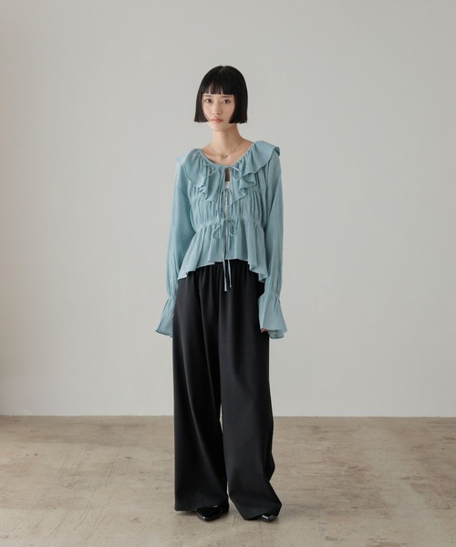 LOWRYS FARM（ローリーズファーム）の「ヨウリュウシャーリングフリルブラウス　638495（シャツ/ブラウス・レディース・イエロー/アイボリー/ブルー/グレー・FREE）」の18枚目の写真