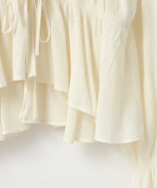 LOWRYS FARM（ローリーズファーム）の「ヨウリュウシャーリングフリルブラウス　638495（シャツ/ブラウス・レディース・イエロー/アイボリー/ブルー/グレー・FREE）」の13枚目の写真