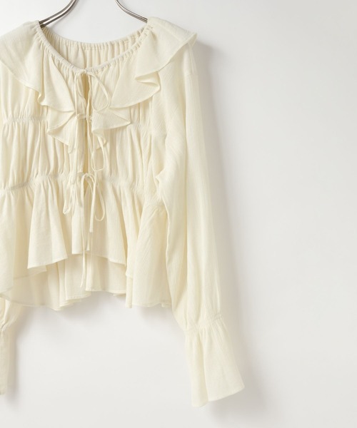 LOWRYS FARM（ローリーズファーム）の「ヨウリュウシャーリングフリルブラウス　638495（シャツ/ブラウス・レディース・イエロー/アイボリー/ブルー/グレー・FREE）」の5枚目の写真