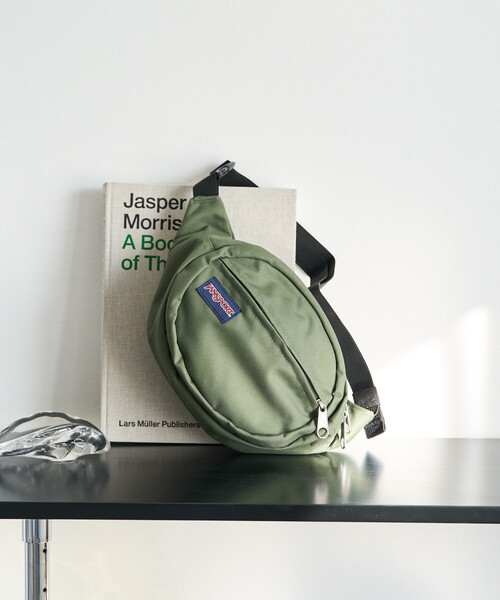 FREAK'S STORE(フリークスストア)の「限定展開 JANSPORT/ジャンスポーツ FIFTH AVENUE/フィフスアベニュー(ボディバッグ/ウエストポーチ・レディース・ブラック/ブルーグリーン/ピンク/ラベンダー・ONE SIZE)」の2枚目の写真