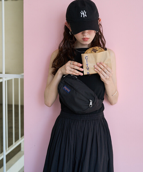 FREAK'S STORE(フリークスストア)の「限定展開 JANSPORT/ジャンスポーツ FIFTH AVENUE/フィフスアベニュー(ボディバッグ/ウエストポーチ・レディース・ブラック/ブルーグリーン/ピンク/ラベンダー・ONE SIZE)」の20枚目の写真