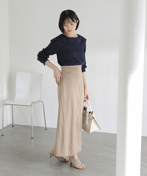 La TOTALITE(ラトータリテ)の「【洗える】ウエストタックタイトスカート(スカート・レディース・ベージュ/ブラック・36/38)」の4枚目の写真